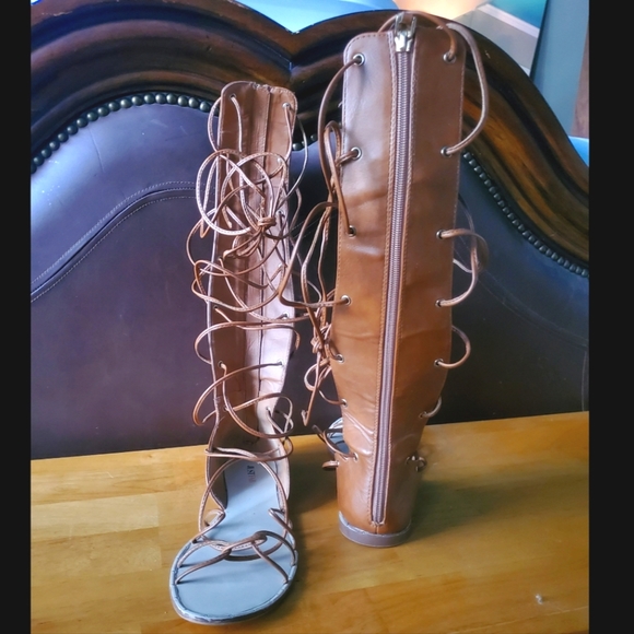 Knee-high, lace up, GLADIATOR SANDAL - Picture 2 of 2